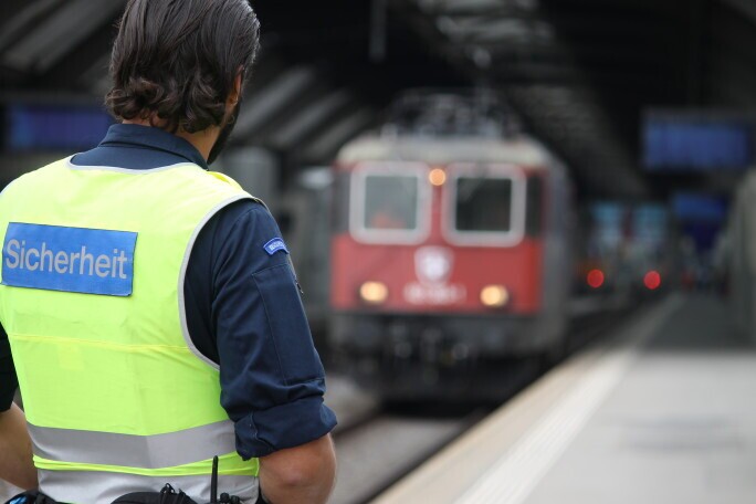 Sicherheitsdienstspezialist im öffentlichen Verkehr - Fokus: Wochenend- und Nachtdienste 20-100% (m/w/d), 1. Bild